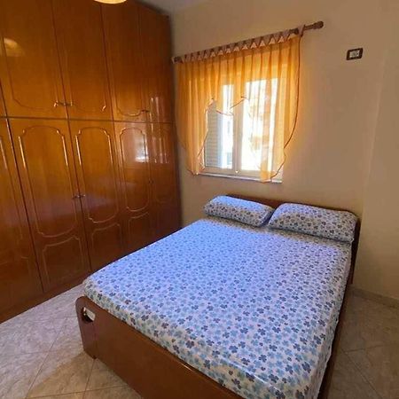 Koli Apartaments Sarandë Exteriör bild